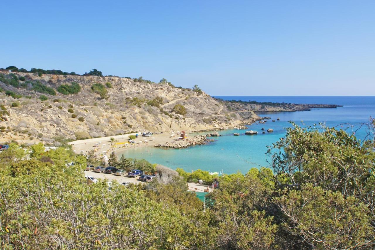 Queen Isabella Protaras Buitenkant foto